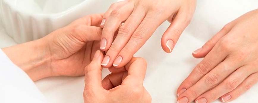 Diferencias entre las uñas de porcelana y las de gel