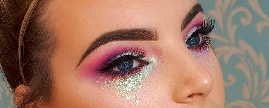 Maquillaje con glitter El brillo que necesitas, ideas para utilizar glitter en tu maquillaje ✓ glitter dorado Maquillaje con glitter El brillo que necesitas, ideas para utilizar glitter en tu maquillaje ✓