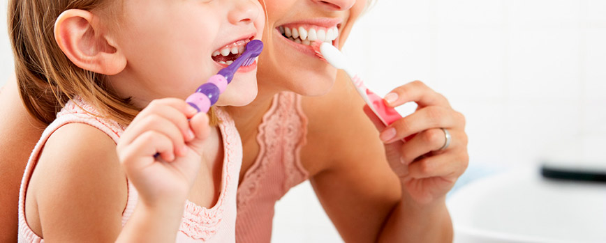 Pasos para cepillarse los dientes