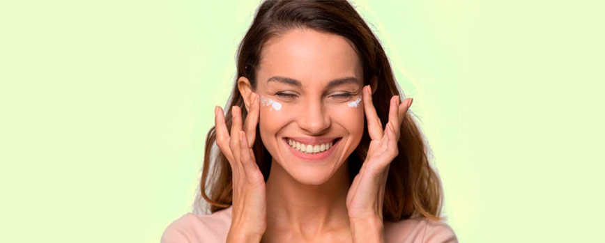 ¿Cuáles son las mejores cremas solares para el contorno de ojos?