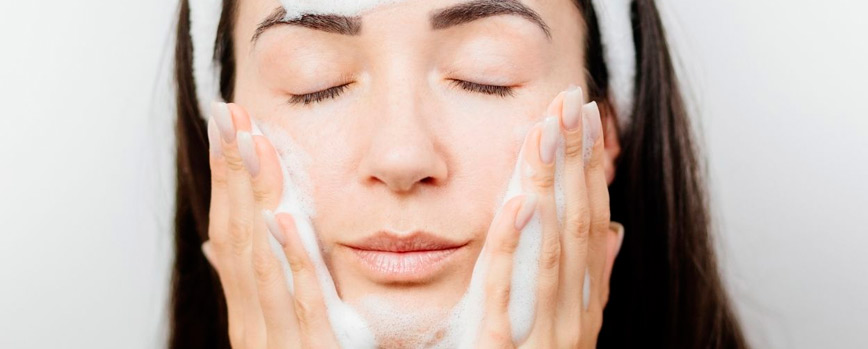 ¿En qué consiste la limpieza facial profunda?