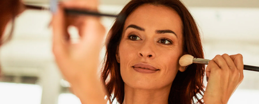 ¿Por qué adaptar la base de maquillaje en pieles maduras?
