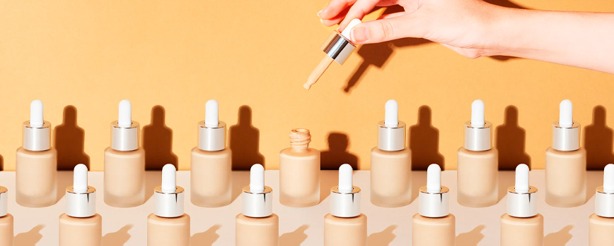 ¿Cómo elegir la mejor base de maquillaje a partir de los 50?