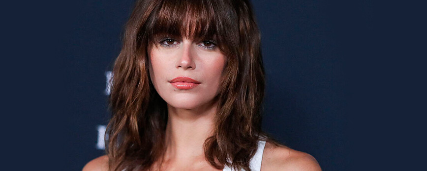 4. Corte long bob shaggy lob con flequillo