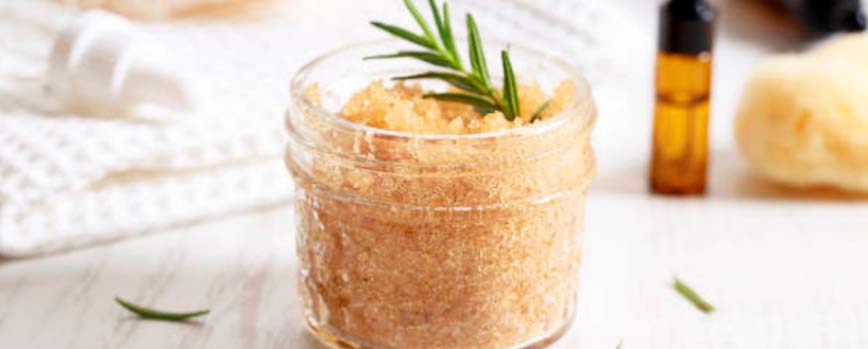 5 recetas para hacer un exfoliante casero para la cara