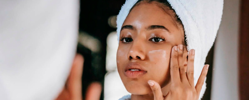 ¿Cómo integrar una crema de ácido retinoico en tu rutina de belleza?