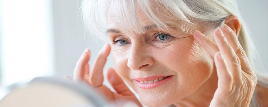 ¿Cómo elegir la mejor crema antiedad 60 años?