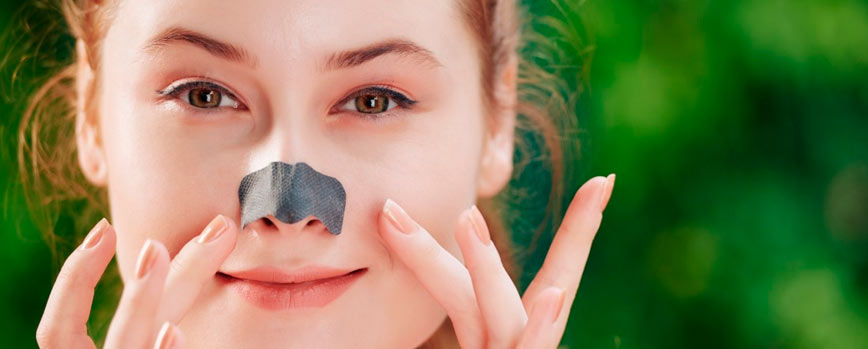 Consejos para incluir en tu rutina facial y acabar con los granos de la nariz