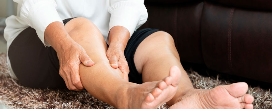 ¿Cuáles son los síntomas cuando pican las piernas?