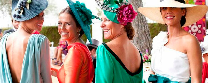 ¿Qué tocado sencillo invitada boda escoger?