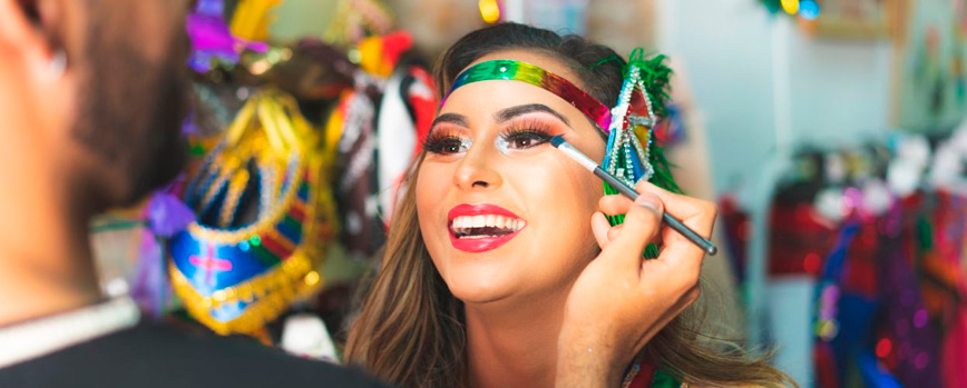 ¿Qué vas a necesitar para un maquillaje sencillo carnaval?