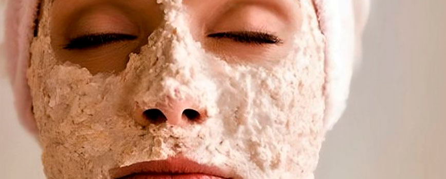 2. Mascarillas caseras para piel grasa de avena y limón