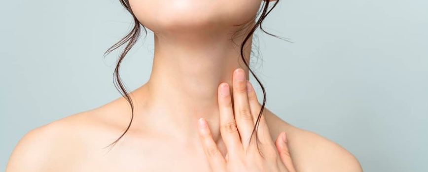 5. Utiliza productos cosméticos con antioxidantes y ácido hialurónico