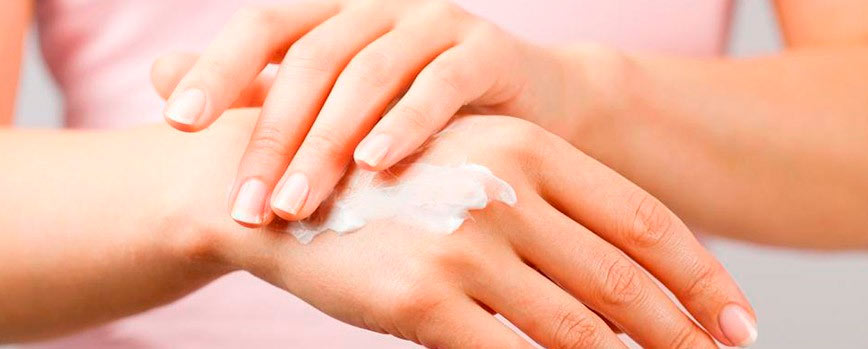 5. Aplicación de una crema humectante