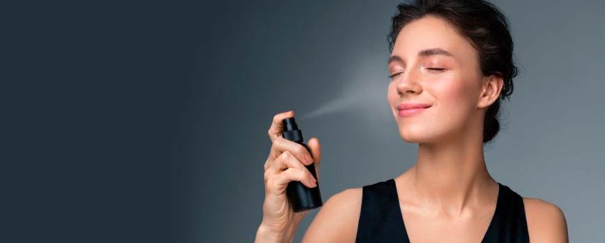 4. Ayuda a fijar el maquillaje