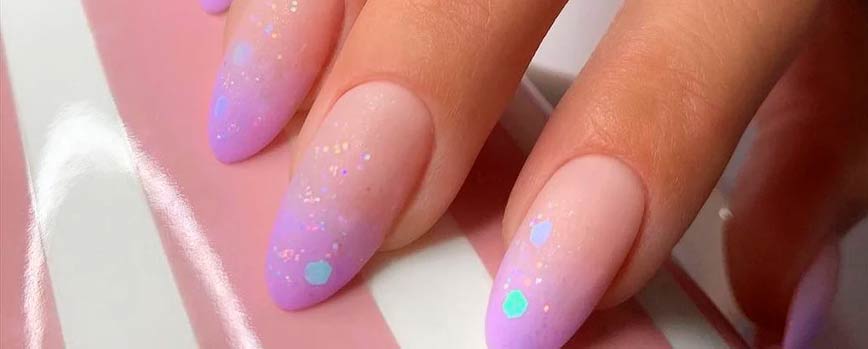 Cómo hacer la manicura francesa degradada o difuminada: paso a paso