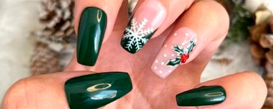 5. Uñas verde esmeralda