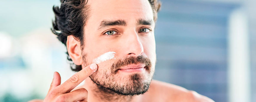 ¿Por qué incorporar la mejor crema antiedad hombre?