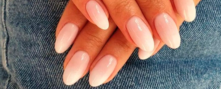 #5 Manicura degradado rosa-blanco