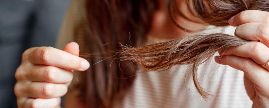 #2. Provoca daños en el cabello