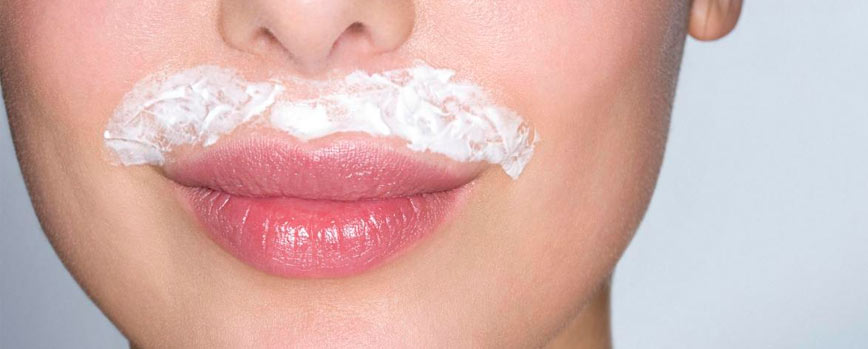¿En qué consiste la decoloración del vello facial?