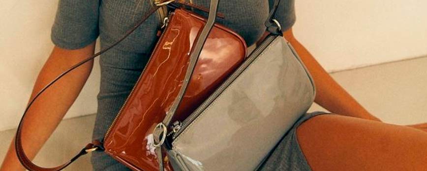 El bolso baguette, la tendencia con reminiscencias noventeras