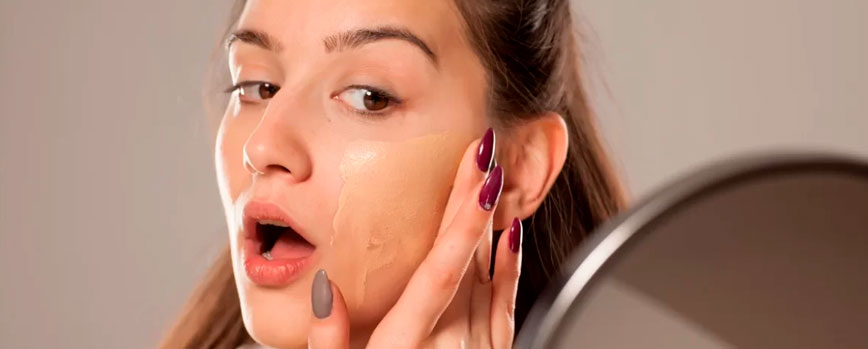 ¿Cómo utilizas maquillaje para pieles sensibles con rojeces?