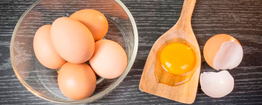 Mascarilla casera para el pelo huevo y aceite de oliva