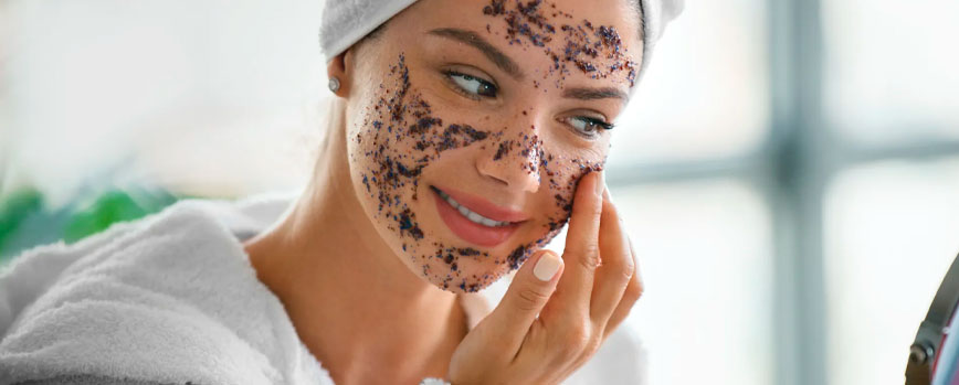 ¿Cada cuánto hay que exfoliar la cara?