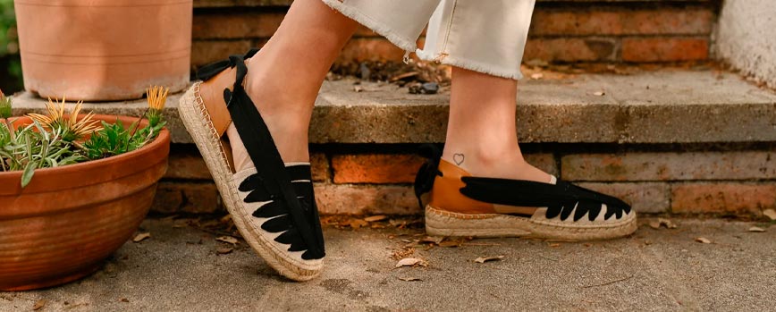 ¿Cómo vestir con alpargatas mujer?