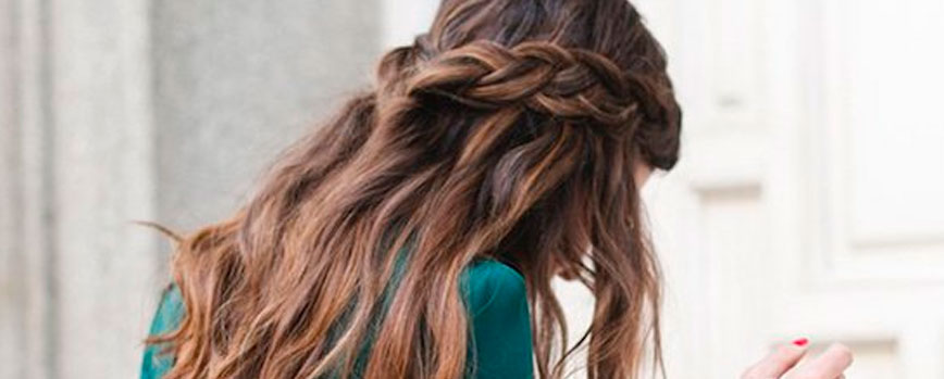 Semirecogido con trenza de espiga