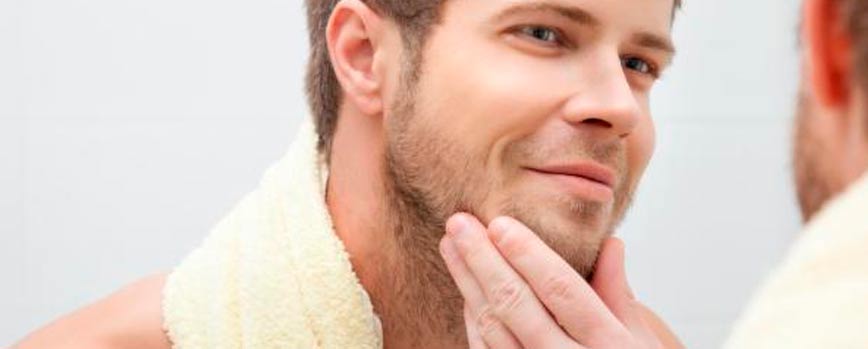 ¿Cómo funciona el minoxidil en la barba?