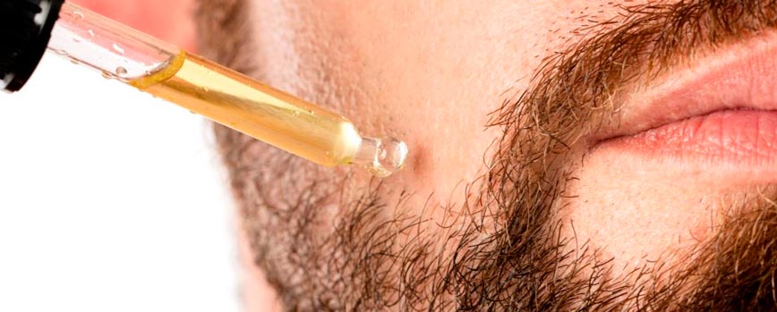 Aplicación de minoxidil barba