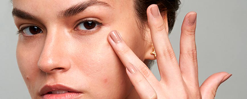 ¿Cómo sacar espinillas de la cara?
