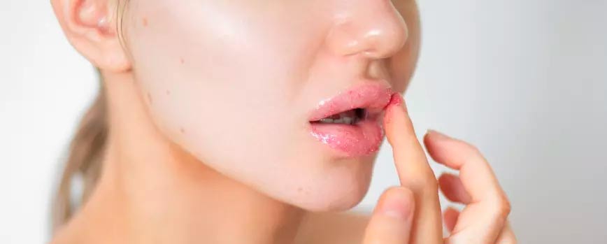 ¿Para qué sirve exfoliar los labios?