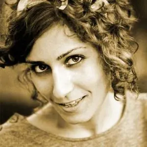 María