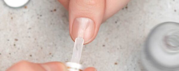 Qué es la base rubber para uñas y cómo usarla | Blog Druni