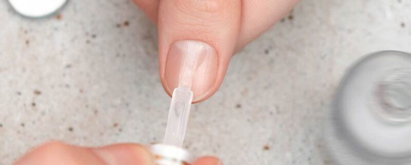 Qué es la base rubber para uñas y cómo usarla | Blog Druni