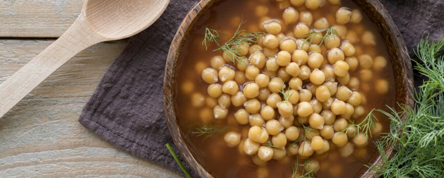 Lay Flat del concepto de sopa de garbanzos