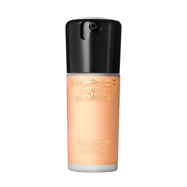 MAC Cosmetics Studio Radiance Serum-Powered Foundation NC16