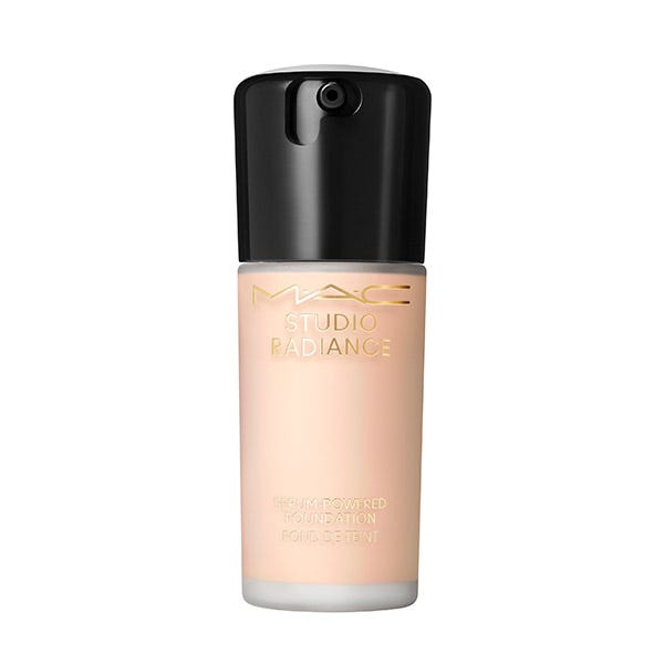MAC Cosmetics Studio Radiance Serum-Powered Foundation Nw11