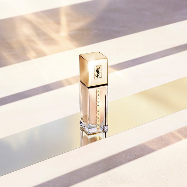 Touche Le Teint LAURENT Base de maquillaje luminosa e hidratante precio DRUNI.es