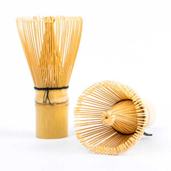  Batidor matcha de bambú dorado hecho a mano, agitador  tradicional japonés Chasen Matcha – batidor de bambú orgánico duradero y  sostenible : Hogar y Cocina
