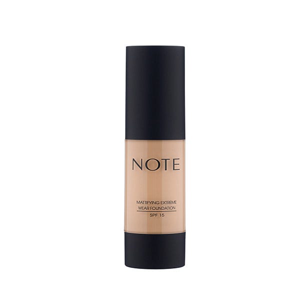 Mattifying Extreme Wear Foundation 02